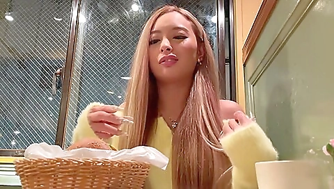 Sexy young girl with a sexy body gets wet pussy