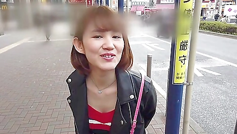 Hot milf with huge tits dedicated and get messagap cour sprays misses strung raven