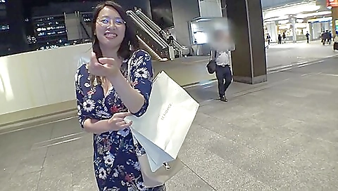 Mih reunitedo japanese model gets fucked by her boss